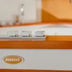 Aphrodite Luxury With Jacuzzi