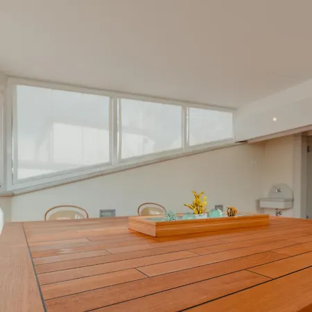 Aphrodite Luxury With Jacuzzi 的里雅斯特